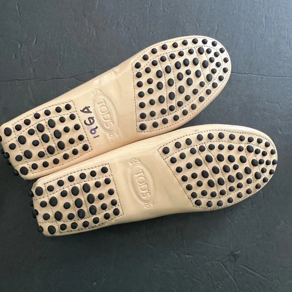 Tod’s Gammino Patent Leather driving loafer moccasin size 36 1/2 Cream - Picture 5 of 9